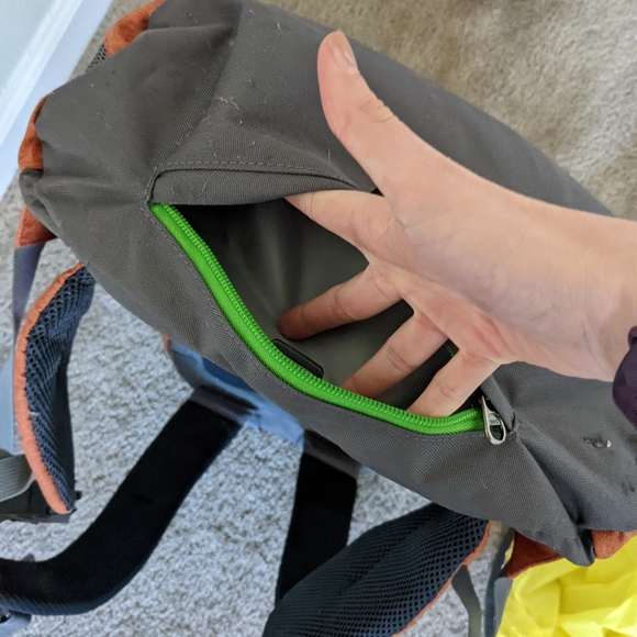 MOUNTAINTOP 40L Hiking Backpacks with Rain Cover - Picture 4 of 8